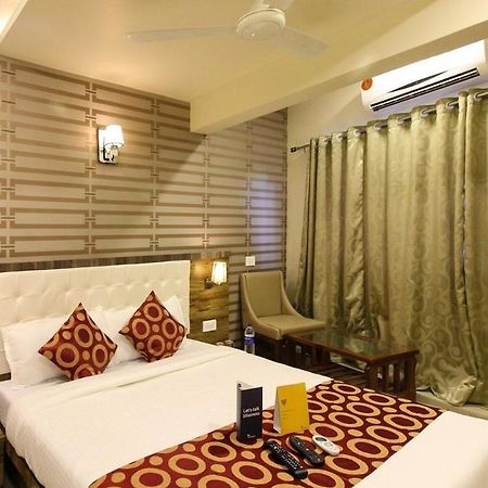 Hotel Western Court Boisar Ngoại thất bức ảnh