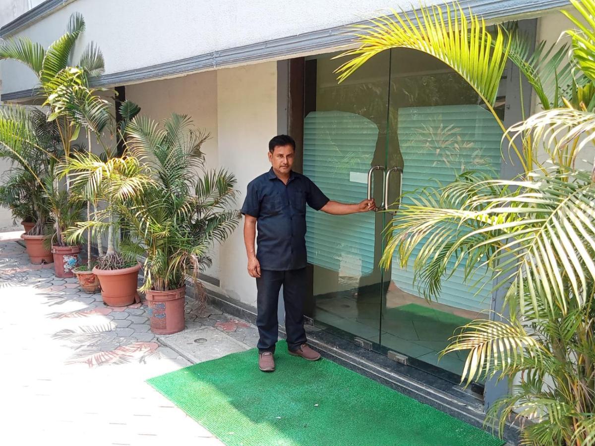 Hotel Western Court Boisar Ngoại thất bức ảnh