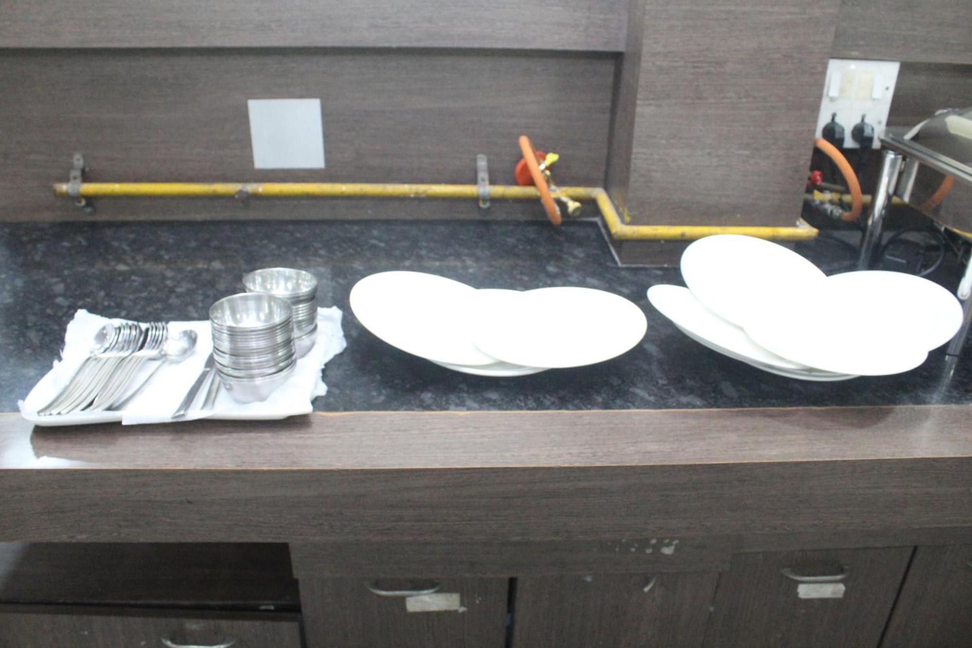Hotel Western Court Boisar Ngoại thất bức ảnh